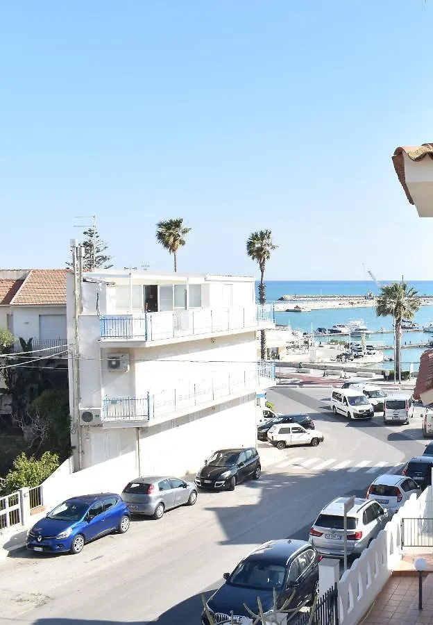 La Terrazza Sul Porto Villa Marina di Ragusa 0*,